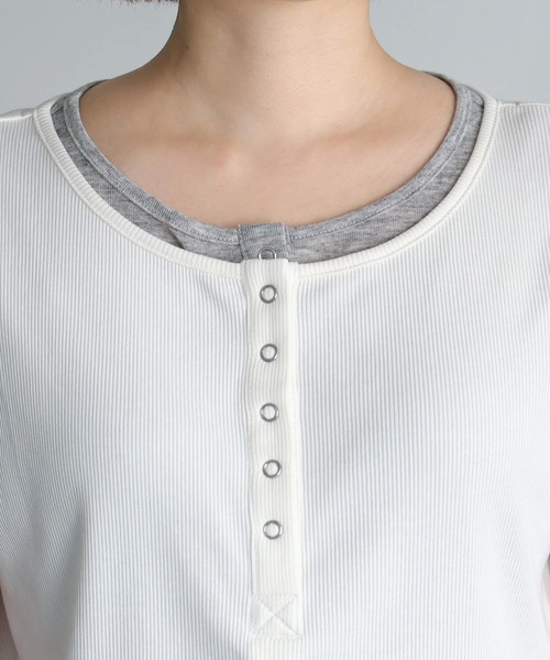 tiptop（ティップトップ）の「[新色追加]配色シアー×ヘンリーネックレイヤードT（Tシャツ/カットソー・レディース・ブラック/オフホワイト/チャコールグレー/ブラウン/グレー系その他・FREE）」の15枚目の写真