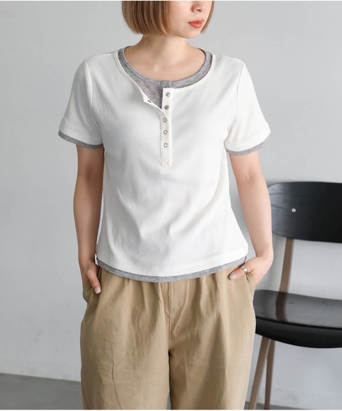 tiptop（ティップトップ）の「[新色追加]配色シアー×ヘンリーネックレイヤードT（Tシャツ/カットソー・レディース・ブラック/オフホワイト/チャコールグレー/ブラウン/グレー系その他・FREE）」の6枚目の写真