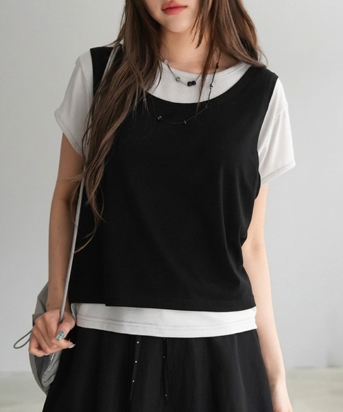 HEILIS(ヘイリス)の「レイヤード風半袖Tシャツ / 半袖 カットソー トップス 韓国 ブラック レッド 赤T レイヤード風 オーバーサイズ メンズライク 重ね着 シンプル 無地 カジュアル 春服 夏服(Tシャツ/カットソー・レディース・レッド/ブラック・FREE)」の1枚目の写真