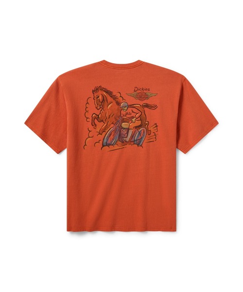 Harley-Davidson(ハーレーダビッドソン)の「Dickies(R) x H-D(R)ホースパワー ヘビーウェイト 顔料染めTシャツ(Tシャツ/カットソー・メンズ・オレンジ系その他・X-SMALL/SMALL/MEDIUM/LARGE/X-LARGE)」の2枚目の写真