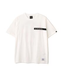 Alpha Industries（アルファインダストリーズ）の「【日本限定】Alpha Industries アルファ インダストリーズ SITTING PRETTY T‐SHIRT シッティング プリティー Tシャツ（Tシャツ/カットソー）」