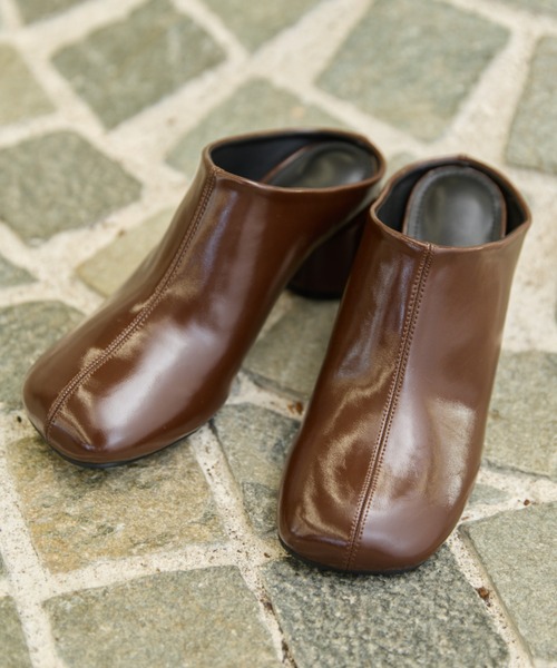 AIC.(エーアイシー)の「ラウンドソールサボ(パンプス・レディース・アイボリー/ブラウン/ブラック・SMALL/LARGE/MEDIUM)」の1枚目の写真