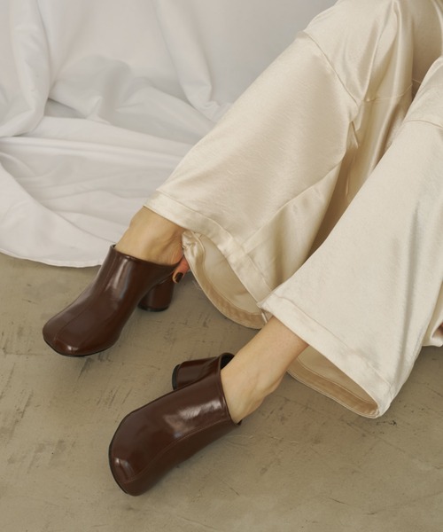AIC.(エーアイシー)の「ラウンドソールサボ(パンプス・レディース・アイボリー/ブラウン/ブラック・SMALL/LARGE/MEDIUM)」の22枚目の写真