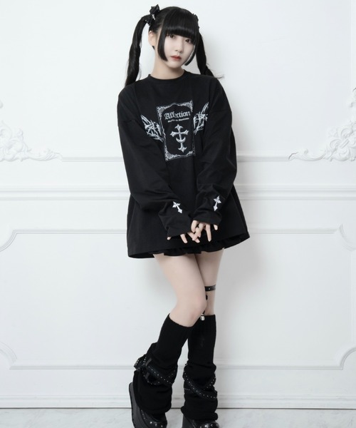 mine by LAFARY(マインバイラファリー)の「ムーンクロスTシャツ(Tシャツ/カットソー・レディース・ブラック/ホワイト・FREE)」の1枚目の写真