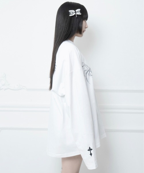mine by LAFARY(マインバイラファリー)の「ムーンクロスTシャツ(Tシャツ/カットソー・レディース・ブラック/ホワイト・FREE)」の4枚目の写真
