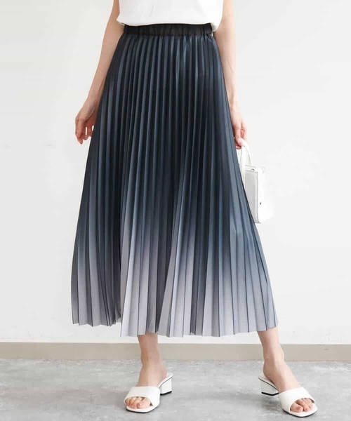 MK MICHEL KLEIN（エムケーミッシェルクラン）の「[洗える]グラデーションデザインニットプリーツスカート（スカート・レディース・ターコイズブルー/ブルー/ブラック・38）」の10枚目の写真