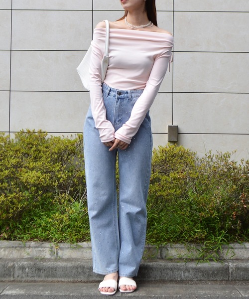 &soiree(アンドソワレ)の「オフショルピンクトップス(Tシャツ/カットソー・レディース・ピンク・FREE)」の2枚目の写真