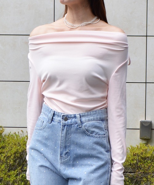 &soiree(アンドソワレ)の「オフショルピンクトップス(Tシャツ/カットソー・レディース・ピンク・FREE)」の6枚目の写真