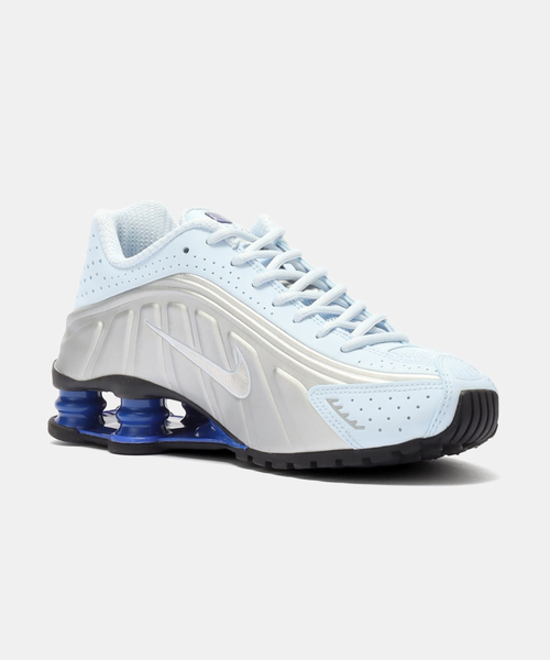 NIKE(ナイキ)の「NIKE W SHOX R4 AR3565-402(スニーカー・レディース・シルバー・23cm/25cm/24.5cm/24cm)」の5枚目の写真