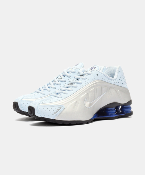 NIKE(ナイキ)の「NIKE W SHOX R4 AR3565-402(スニーカー・レディース・シルバー・23cm/25cm/24.5cm/24cm)」の7枚目の写真
