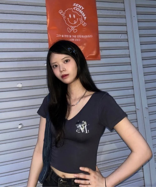 MUCENT(ムセント)の「◇MUCENT◇ブランド直輸入正規品/VAINT HEART CAMO VネックハーフT VAINT HEART CAMO V-NECK HALF T(Tシャツ/カットソー・レディース・チャコール/ホワイト/ブラック・FREE)」の21枚目の写真