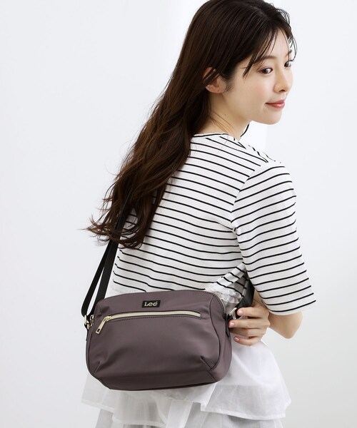 Lee(リー)の「【Lee】ラウンドZipショルダー(ショルダーバッグ・レディース・ダークグレー/アイボリー系6/ブラック・00)」の3枚目の写真