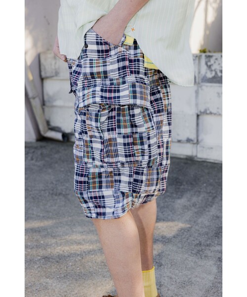 BEAMS PLUS（ビームスプラス）の「Beach 6 Pocket Shorts Patchwork Madras（その他パンツ・メンズ・ネイビー・X-LARGE/LARGE/MEDIUM/SMALL）」の2枚目の写真