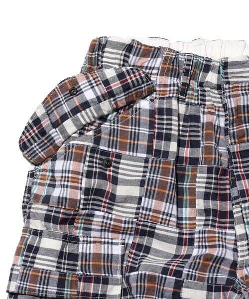 BEAMS PLUS（ビームスプラス）の「Beach 6 Pocket Shorts Patchwork Madras（その他パンツ・メンズ・ネイビー・X-LARGE/LARGE/MEDIUM/SMALL）」の6枚目の写真