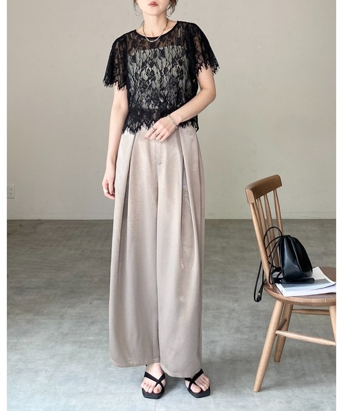 She's Closet(シーズクローゼット)の「半袖 パフスリーブ ショート丈 シアー/シースルー スカラップレース ブラウス 花柄 トップス(Tシャツ/カットソー・レディース・ブラック/アイボリー・FREE)」の15枚目の写真
