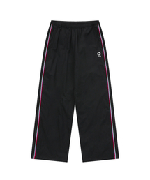 CHIN DOWN（チンダウン）の「NYLON TRACK PANTS (BLACK)（スウェットパンツ）」