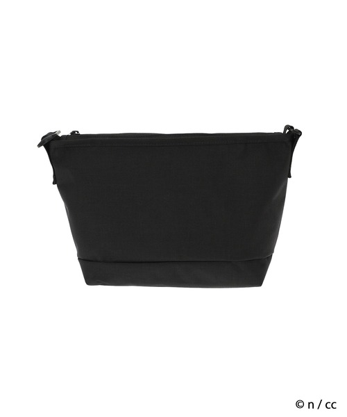 Manhattan Portage（マンハッタンポーテージ）の「NYLON MESSENGER BAG JR (SM) FZP 500D CORDURA CKW26（メッセンジャーバッグ・レディース・ブラック・SMALL）」の4枚目の写真