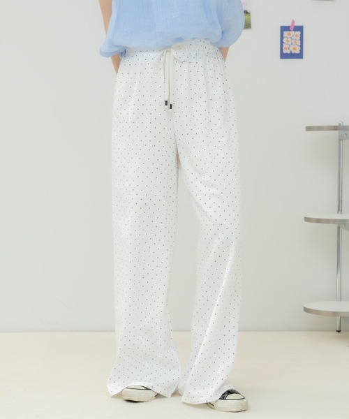 HEILIS(ヘイリス)の「ドット柄ワイドパンツ / ドットパンツ ワイドパンツ イージーパンツ リラックスパンツ 柄パンツ 総柄パンツ ウエストゴム ロングパンツ ワイドシルエット カジュアルパンツ 旅行コーデ 春服 夏服 韓国ファッション モノトーン(その他パンツ・レディース・ブラック/ホワイト・FREE)」の11枚目の写真