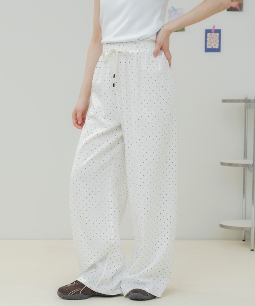 HEILIS(ヘイリス)の「ドット柄ワイドパンツ / ドットパンツ ワイドパンツ イージーパンツ リラックスパンツ 柄パンツ 総柄パンツ ウエストゴム ロングパンツ ワイドシルエット カジュアルパンツ 旅行コーデ 春服 夏服 韓国ファッション モノトーン(その他パンツ・レディース・ブラック/ホワイト・FREE)」の16枚目の写真