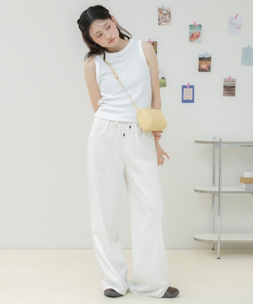 HEILIS(ヘイリス)の「ドット柄ワイドパンツ / ドットパンツ ワイドパンツ イージーパンツ リラックスパンツ 柄パンツ 総柄パンツ ウエストゴム ロングパンツ ワイドシルエット カジュアルパンツ 旅行コーデ 春服 夏服 韓国ファッション モノトーン(その他パンツ・レディース・ブラック/ホワイト・FREE)」の4枚目の写真