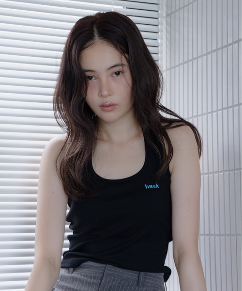 haek(ハク)の「logo halter neck tank/ロゴホルターネックタンク(タンクトップ・レディース・ブラック/レッド・FREE)」の12枚目の写真