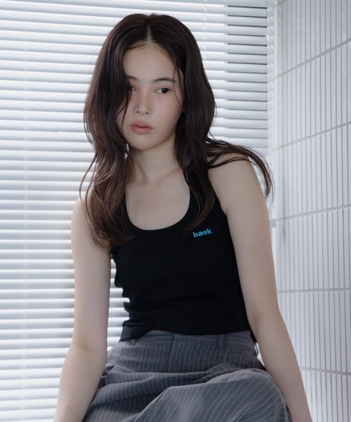 haek(ハク)の「logo halter neck tank/ロゴホルターネックタンク(タンクトップ・レディース・ブラック/レッド・FREE)」の9枚目の写真