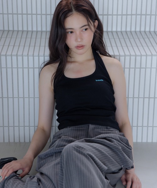 haek(ハク)の「logo halter neck tank/ロゴホルターネックタンク(タンクトップ・レディース・ブラック/レッド・FREE)」の18枚目の写真