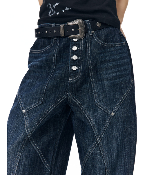 AAKAM(アーカム)の「Oblique Incision Denim Pants (Blue)(デニムパンツ・レディース・その他・1/2)」の3枚目の写真