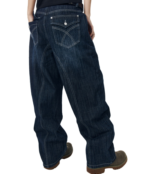 AAKAM(アーカム)の「Oblique Incision Denim Pants (Blue)(デニムパンツ・レディース・その他・1/2)」の4枚目の写真