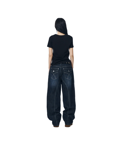 AAKAM(アーカム)の「Oblique Incision Denim Pants (Blue)(デニムパンツ・レディース・その他・1/2)」の7枚目の写真