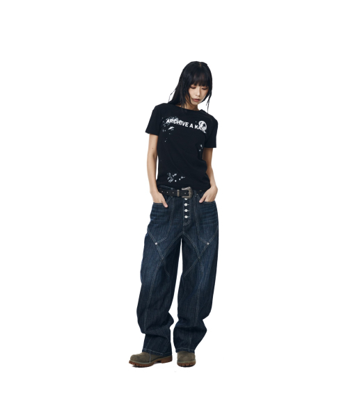 AAKAM(アーカム)の「Oblique Incision Denim Pants (Blue)(デニムパンツ・レディース・その他・1/2)」の8枚目の写真
