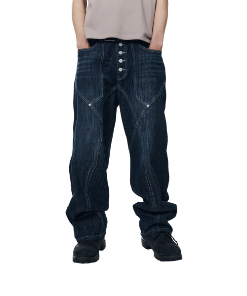 AAKAM(アーカム)の「Oblique Incision Denim Pants (Blue)(デニムパンツ・レディース・その他・1/2)」の9枚目の写真
