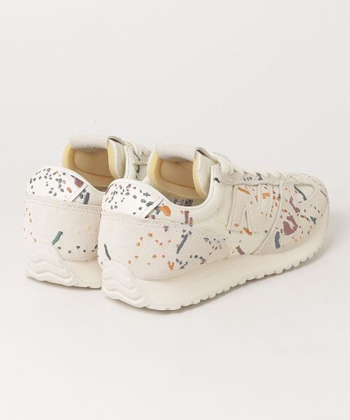 NEW BALANCE(ニューバランス)の「471(スニーカー・レディース・ホワイト/ブラック・26.0cm/22.0cm/28.5cm/25.0cm/24.5cm/24.0cm/23.5cm/23.0cm/22.5cm/28.0cm/27.5cm/27.0cm/26.5cm/25.5cm/30.0cm/29.0cm)」の5枚目の写真