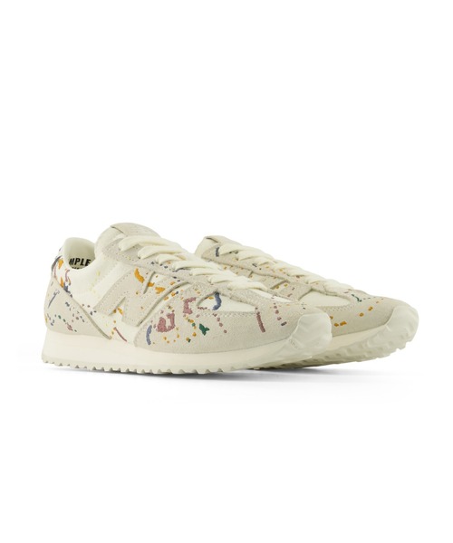NEW BALANCE(ニューバランス)の「471(スニーカー・レディース・ホワイト/ブラック・26.0cm/22.0cm/28.5cm/25.0cm/24.5cm/24.0cm/23.5cm/23.0cm/22.5cm/28.0cm/27.5cm/27.0cm/26.5cm/25.5cm/30.0cm/29.0cm)」の3枚目の写真
