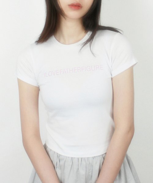 A FEW COMMENTS(アフューコメンツ)の「パダーフィギュア クロップTシャツ ホワイト(Tシャツ/カットソー・レディース・その他・FREE)」の1枚目の写真