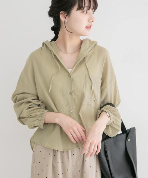 ITEMS URBANRESEARCH(アイテムズ アーバンリサーチ)の「フードクロップドワッシャーシャツ(シャツ/ブラウス・レディース・チャコールグレー/ホワイト/カーキ・FREE)」の22枚目の写真