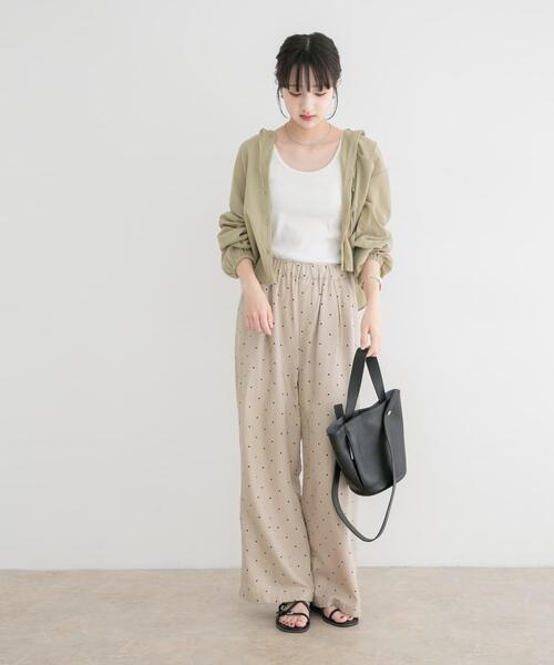 ITEMS URBANRESEARCH(アイテムズ アーバンリサーチ)の「フードクロップドワッシャーシャツ(シャツ/ブラウス・レディース・チャコールグレー/ホワイト/カーキ・FREE)」の15枚目の写真