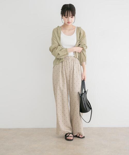 ITEMS URBANRESEARCH(アイテムズ アーバンリサーチ)の「フードクロップドワッシャーシャツ(シャツ/ブラウス・レディース・チャコールグレー/ホワイト/カーキ・FREE)」の16枚目の写真