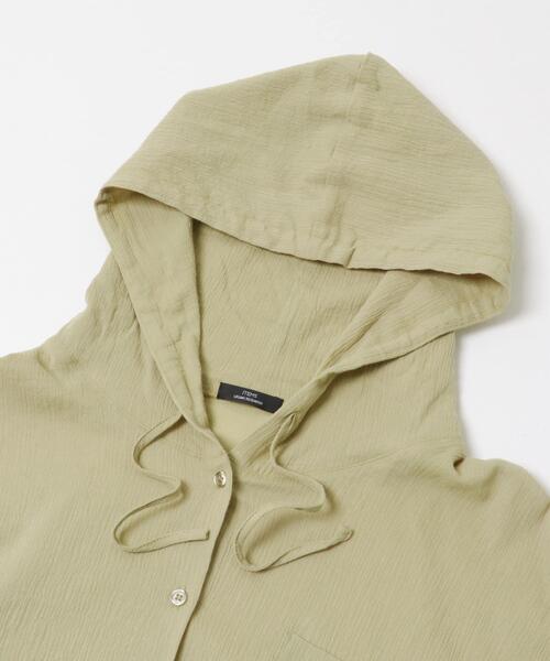 ITEMS URBANRESEARCH(アイテムズ アーバンリサーチ)の「フードクロップドワッシャーシャツ(シャツ/ブラウス・レディース・チャコールグレー/ホワイト/カーキ・FREE)」の18枚目の写真