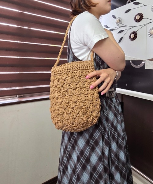tolene(トレネ)の「縦長シルエット ペーパーバッグ ショルダーバッグ(ショルダーバッグ・レディース・ベージュ/オフホワイト・FREE)」の19枚目の写真