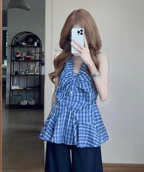 HALEY PESCA(ヘーリーペスカ)の「HALEY PESCA/フロントギャザーチェック柄フレアノースリーブトップス(シャツ/ブラウス・レディース・ブルー/レッド・MEDIUM)」の2枚目の写真