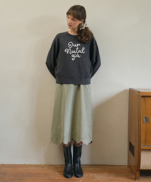 OURNOSTALGIA（アワー ノスタルジア）の「Lover logo mix knit_Charcoal(OC25-KN12)（ニット/セーター・レディース・チャコール・FREE）」の3枚目の写真