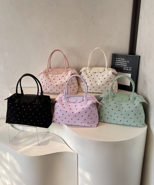 Miniministore(ミニミニストア)の「いちご柄ボストンバッグ軽量トラベルバッグ(ボストンバッグ・レディース・ブラック/ピンク/アイボリー/ミント/ラベンダー・FREE)」の21枚目の写真