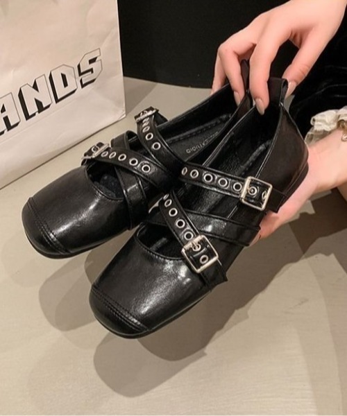 LAC-VERT（ラック・ヴェール）の「ハトメベルトフラットシューズ（パンプス・レディース・ブラック・LARGE/MEDIUM/SMALL）」の6枚目の写真