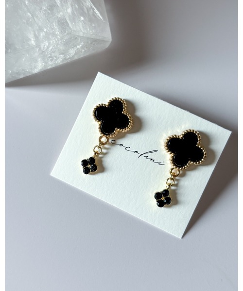 tone（トーン）の「【cocolani】［金属アレルギー対応］クローバービジューピアス(MA)（ピアス（両耳用）・レディース・ブラック/ブラック系その他/ホワイト・FREE）」の8枚目の写真