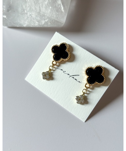 tone（トーン）の「【cocolani】［金属アレルギー対応］クローバービジューピアス(MA)（ピアス（両耳用）・レディース・ブラック/ブラック系その他/ホワイト・FREE）」の10枚目の写真