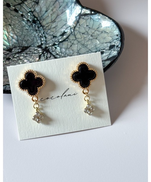 tone（トーン）の「【cocolani】［金属アレルギー対応］クローバービジューピアス(MA)（ピアス（両耳用）・レディース・ブラック/ブラック系その他/ホワイト・FREE）」の13枚目の写真