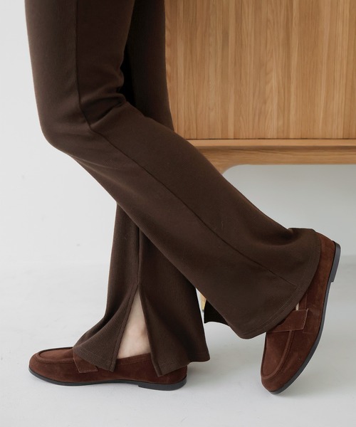 AMUU. PRECIEUSE(アムープレシューズ)の「カットリブイージーフレアパンツ(その他パンツ・レディース・ブラウン/チャコールグレー/ブラック・FREE)」の8枚目の写真