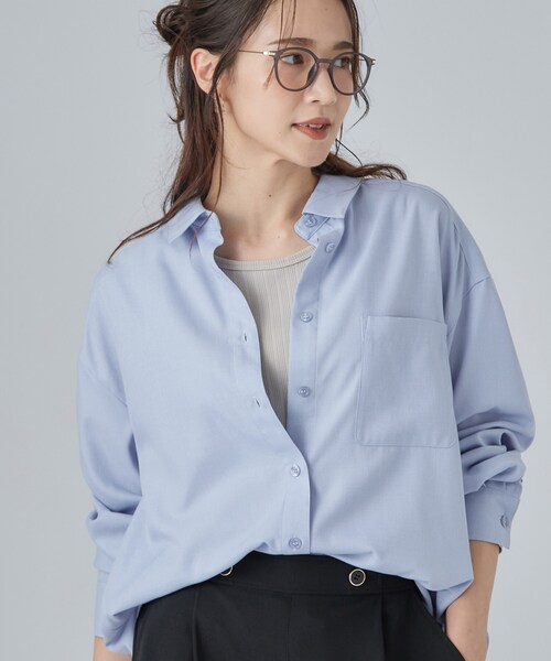 SHOO・LA・RUE(シューラルー)の「【洗濯後しわになりにくい/S-LL】選べる6パターン 羽織としても活躍する ベーシックシャツ(シャツ/ブラウス・レディース・ダークブラウン系2/ホワイト系5/チャコールグレー/ライトブルー/イエロー系1/モスグリーン系1・02/03/04/01)」の1枚目の写真