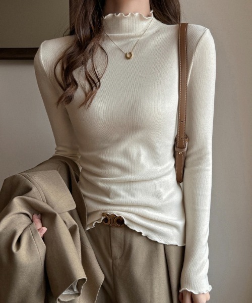 yuue' ( wear )(ユーイ)の「メロウハイネック起毛リブロングTシャツ(Tシャツ/カットソー・レディース・ブラック/ホワイト/チャコールグレー/アイボリー/グレー・FREE)」の11枚目の写真